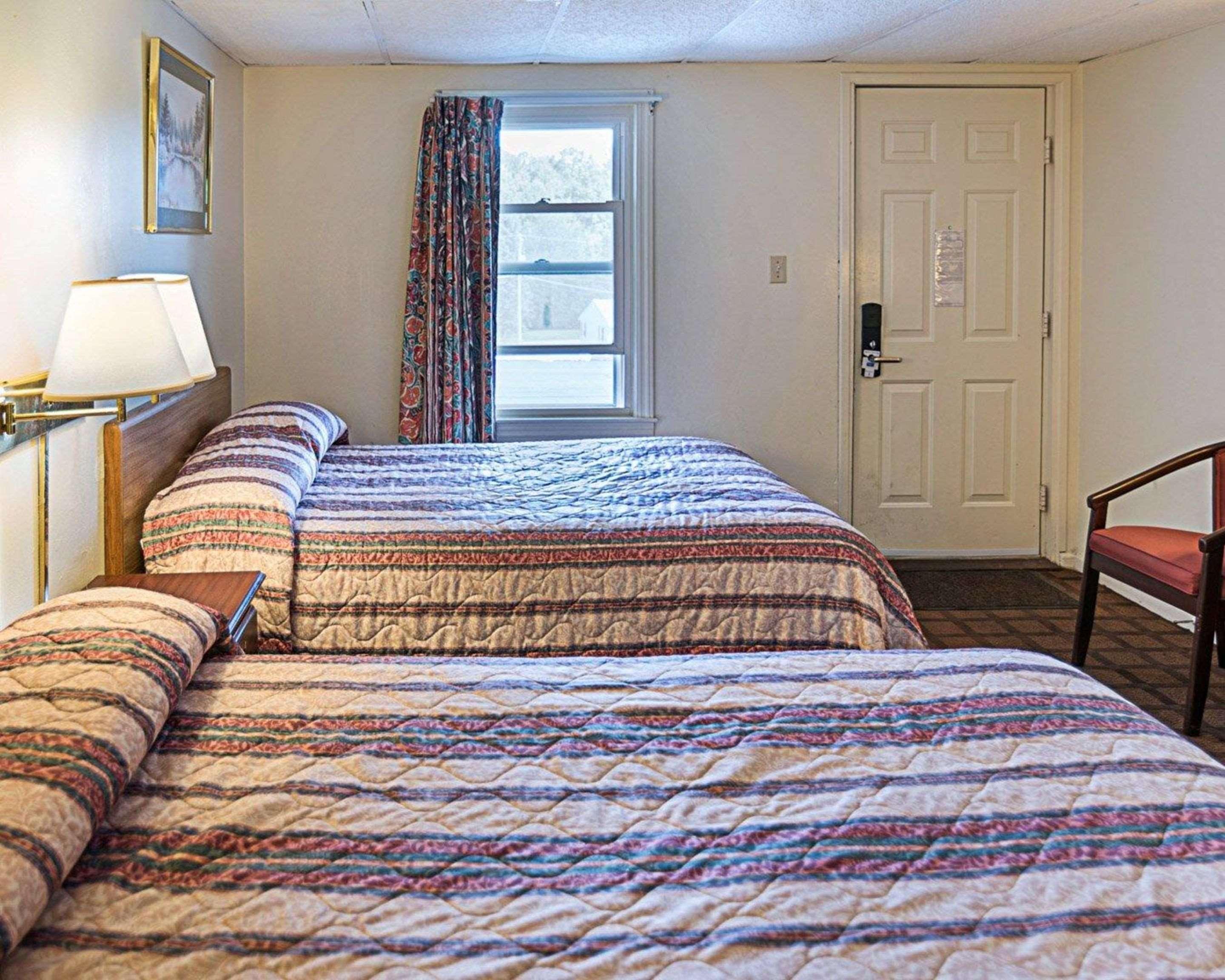 Rodeway Inn Westminster Eksteriør bilde